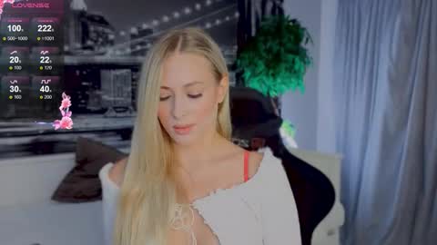 Hello guys our name is Emily Nicole Alice. We are very funny and love to spend time well online show from October 9, 4:49 pm