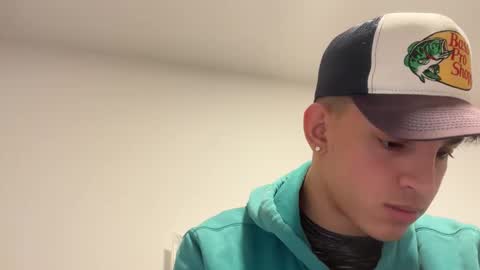 sbouchikh03 online show from January 19, 7:23 am