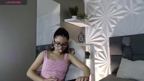 Snapshot of scaiff_1 chatting on March 13, 12:56 pm Scaiff online show from March 13, 12:56 pm