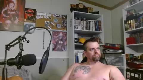 Snapshot of scarecrow2wm chatting on November 10, 5:17 am Kent Clark online show from November 10, 5:17 am