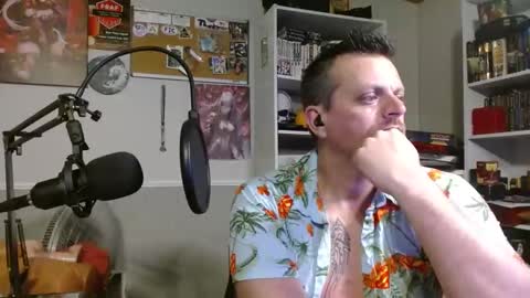 Snapshot of scarecrow2wm chatting on November 16, 3:45 am Kent Clark online show from November 16, 3:45 am