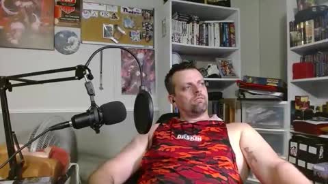 Snapshot of scarecrow2wm chatting on November 17, 3:01 am Kent Clark online show from November 17, 3:01 am