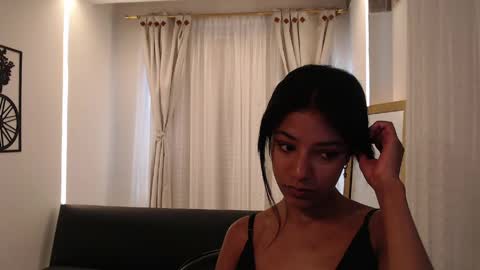 Snapshot of scarleet_miaa chatting on April 27, 7:34 pm Scaelet Mia online show from April 27, 7:34 pm
