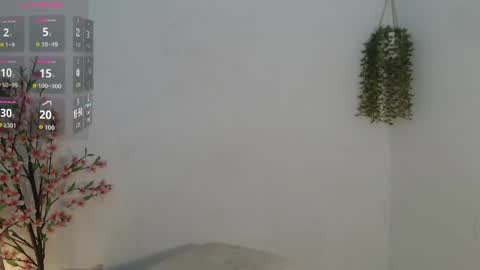Snapshot of scarlet_100 chatting on May 6, 2:51 am scarlet_100 online show from May 6, 2:51 am