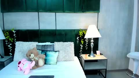 Scarelet online show from May 16, 1:32 pm