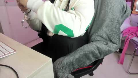 Snapshot of scarlet_miller_1 chatting on September 23, 12:08 pm Celeste online show from September 23, 12:08 pm