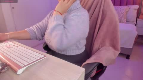 Snapshot of scarlet_miller_1 chatting on October 10, 11:53 am Celeste online show from October 10, 11:53 am