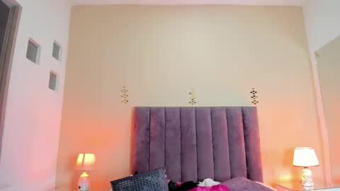 Snapshot of scarlet_pielcanela chatting on June 6, 8:24 pm Scarlet online show from June 6, 8:24 pm
