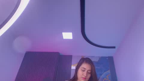 Snapshot of scarlet_rouss chatting on March 24, 11:59 am Scarlet online show from March 24, 11:59 am