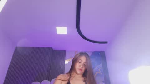 Snapshot of scarlet_rouss chatting on March 25, 12:00 pm Scarlet online show from March 25, 12:00 pm