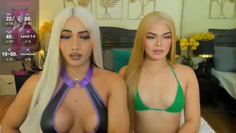 Snapshot of scarlet_snow_asian chatting on September 20, 2:01 am Scarlet online show from September 20, 2:01 am