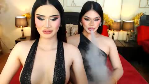 Snapshot of scarlet_snow_asian chatting on December 18, 7:03 am Scarlet online show from December 18, 7:03 am