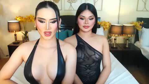 Snapshot of scarlet_snow_asian chatting on January 9, 8:21 pm Scarlet online show from January 9, 8:21 pm