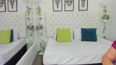 Isa online show from January 8, 10:59 am