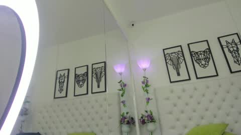 Isa online show from January 21, 10:30 am