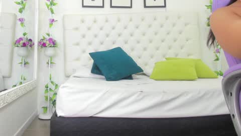 Isa online show from January 25, 11:02 am