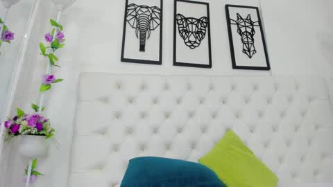 Isa online show from January 25, 5:08 pm