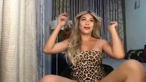 scarlet online show from January 8, 9:34 pm