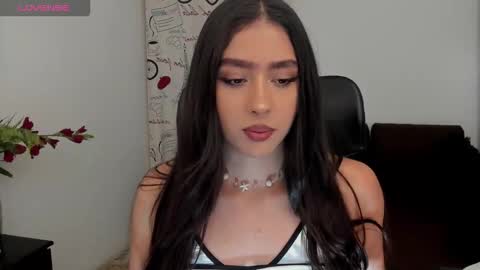 Snapshot of scarlet_villamizar chatting on October 29, 4:04 am SCARLET online show from October 29, 4:04 am