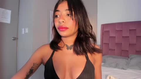 scarlet_vixen_ online show from May 10, 5:45 am