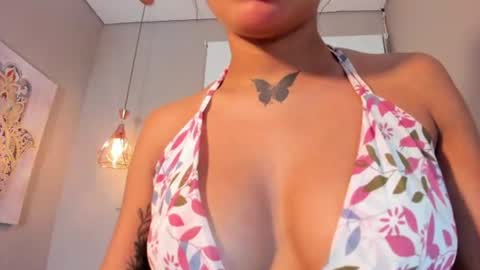 scarlet_vixen_ online show from July 1, 3:23 pm