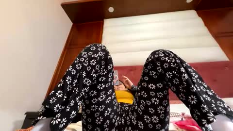 scarlet whisper online show from March 9, 10:25 pm