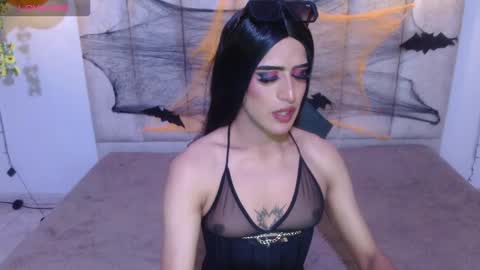 scarlet and roxane online show from October 21, 8:48 am