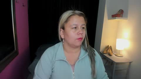 Snapshot of scarletbigtitties chatting on March 30, 11:33 am ScarletBigTitties online show from March 30, 11:33 am