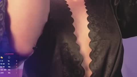 Scarlet  online show from October 13, 4:45 am