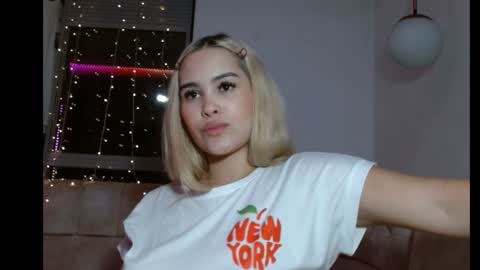 Alaia Domina online show from December 2, 11:51 pm