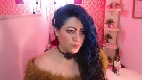 Snapshot of scarleth_bluee chatting on October 2, 3:02 am Scarleth online show from October 2, 3:02 am