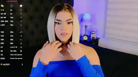 scarleth_sweety online show from April 24, 3:31 am