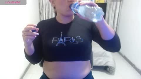 Snapshot of scarlethorny69 chatting on March 14, 12:32 pm SCARLET online show from March 14, 12:32 pm