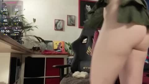 Scarlett online show from December 18, 2:23 pm