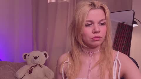 scarletmarney online show from May 9, 3:23 am