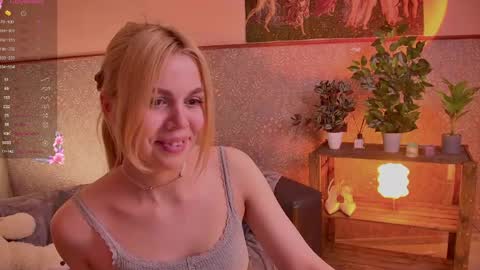 scarletmarney online show from May 13, 3:20 pm