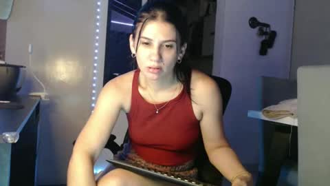 Snapshot of scarletmoons chatting on March 14, 5:24 am scarletmoons online show from March 14, 5:24 am