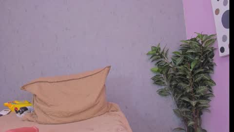 Snapshot of scarlett646 chatting on February 12, 3:12 am Scarlett 3 online show from February 12, 3:12 am