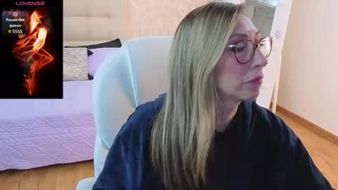 Snapshot of scarlett_079 chatting on March 15, 12:11 pm Scarlett online show from March 15, 12:11 pm