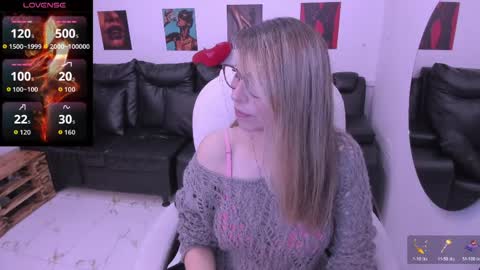 Snapshot of scarlett_079 chatting on March 31, 11:54 am Scarlett online show from March 31, 11:54 am