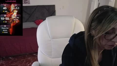 Snapshot of scarlett_079 chatting on April 7, 11:54 am Scarlett online show from April 7, 11:54 am
