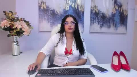 Snapshot of scarlett__2 chatting on March 25, 9:10 pm Scarlett online show from March 25, 9:10 pm