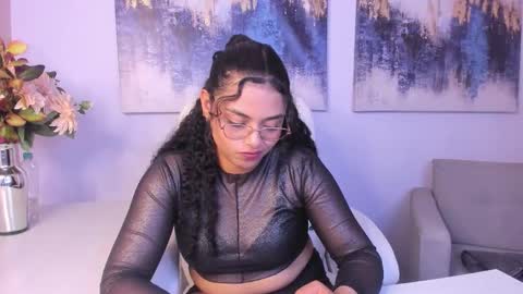 Snapshot of scarlett__2 chatting on March 28, 9:25 pm Scarlett online show from March 28, 9:25 pm