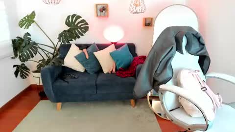 Scarlett online show from June 18, 12:53 pm