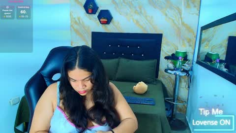 Snapshot of scarlett__joness chatting on March 30, 3:07 am SCARLETT online show from March 30, 3:07 am