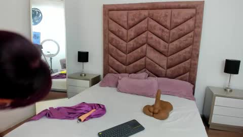 Snapshot of scarlett__noir chatting on March 12, 8:26 pm scarlett__noir online show from March 12, 8:26 pm