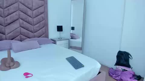 Snapshot of scarlett__noir chatting on March 14, 3:06 pm scarlett__noir online show from March 14, 3:06 pm