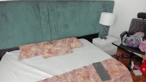 Snapshot of scarlett__noir chatting on March 23, 9:08 pm scarlett__noir online show from March 23, 9:08 pm