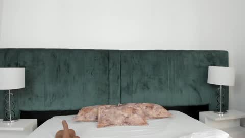 Snapshot of scarlett__noir chatting on March 28, 7:35 pm scarlett__noir online show from March 28, 7:35 pm