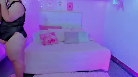 Snapshot of scarlett_dreamss7 chatting on March 10, 11:37 am Scarlett online show from March 10, 11:37 am